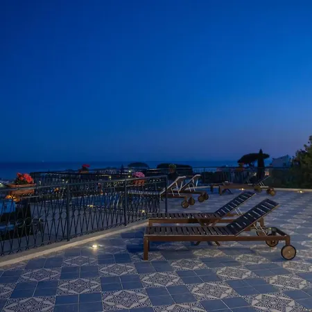 Gli Archi Sul Mare Bed & Breakfast Gaeta