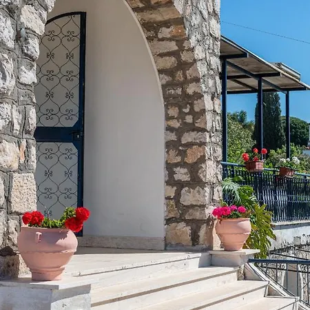 Gli Archi Sul Mare * Gaeta