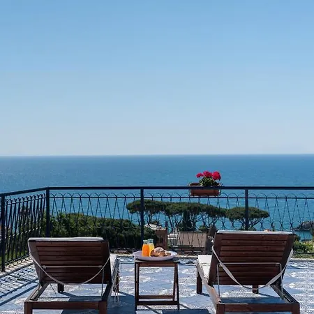 Gli Archi Sul Mare Bed & Breakfast *
