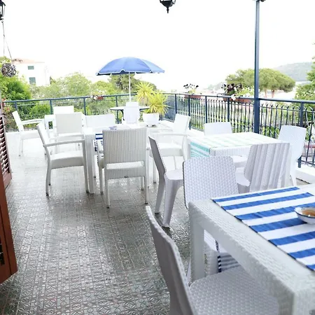 住宿加早餐酒店 Gli Archi Sul Mare 加埃塔